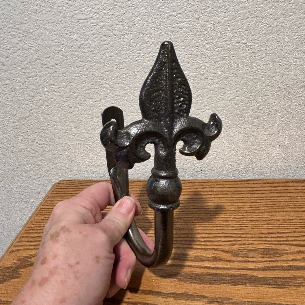 Decorative Black Metal Wall Hook